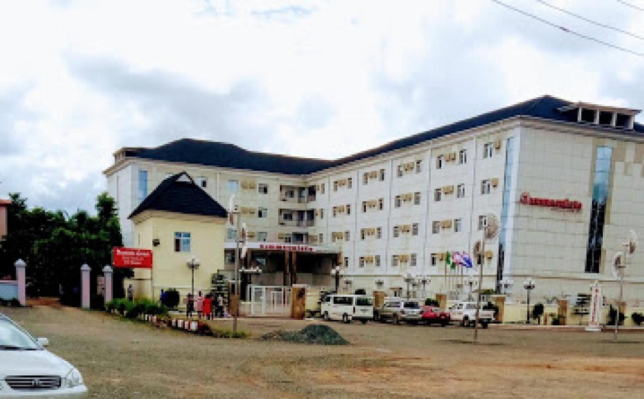 Room In Bb - Immaculate Royal International Hotel Owerri Eksteriør billede
